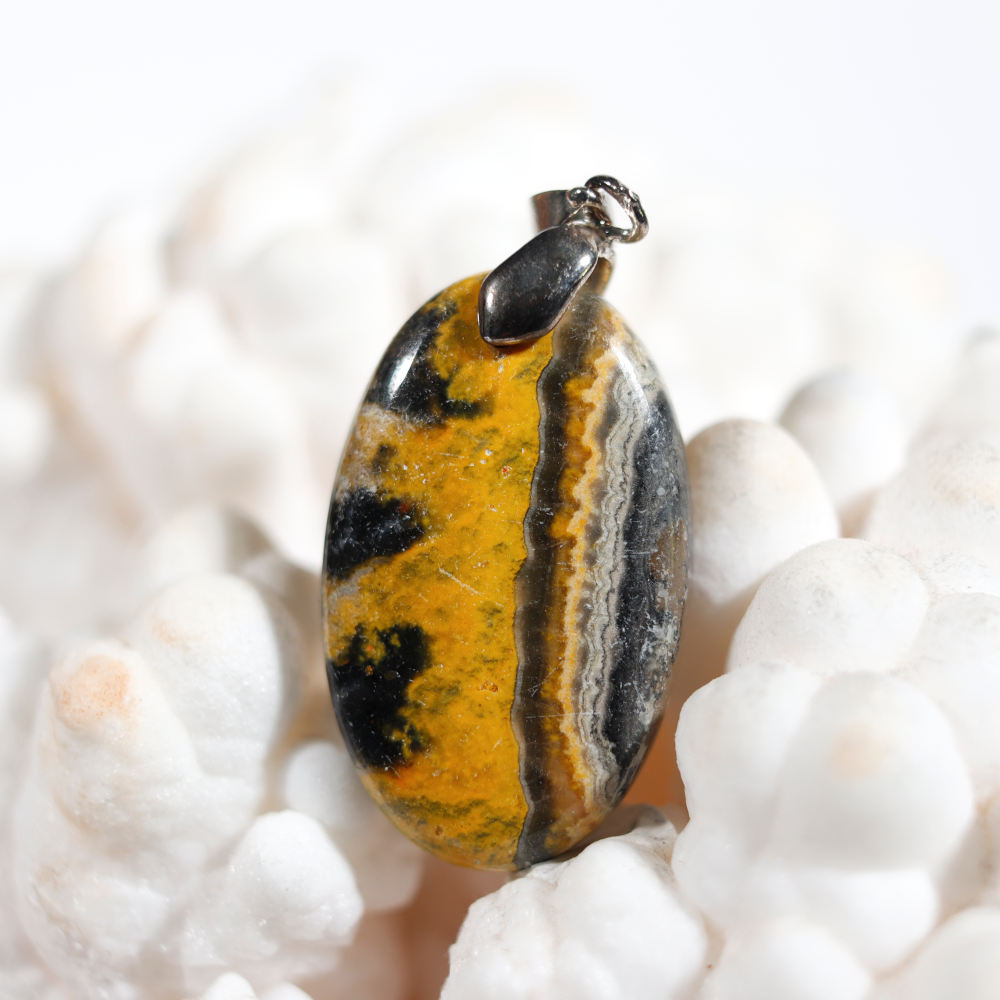 Modèle 3, pendentif en jaspe bumblebee