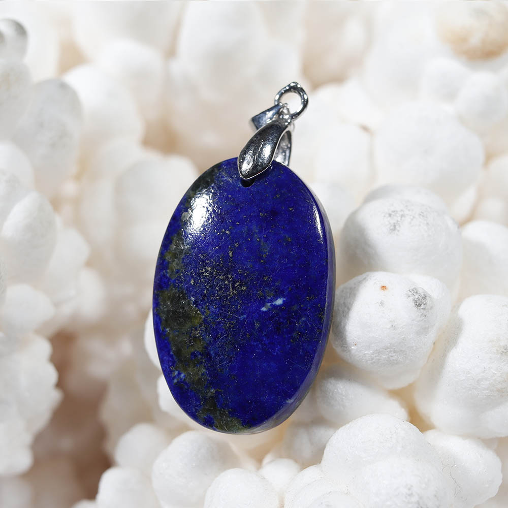 Pendentif en lapis lazuli, modèle 3